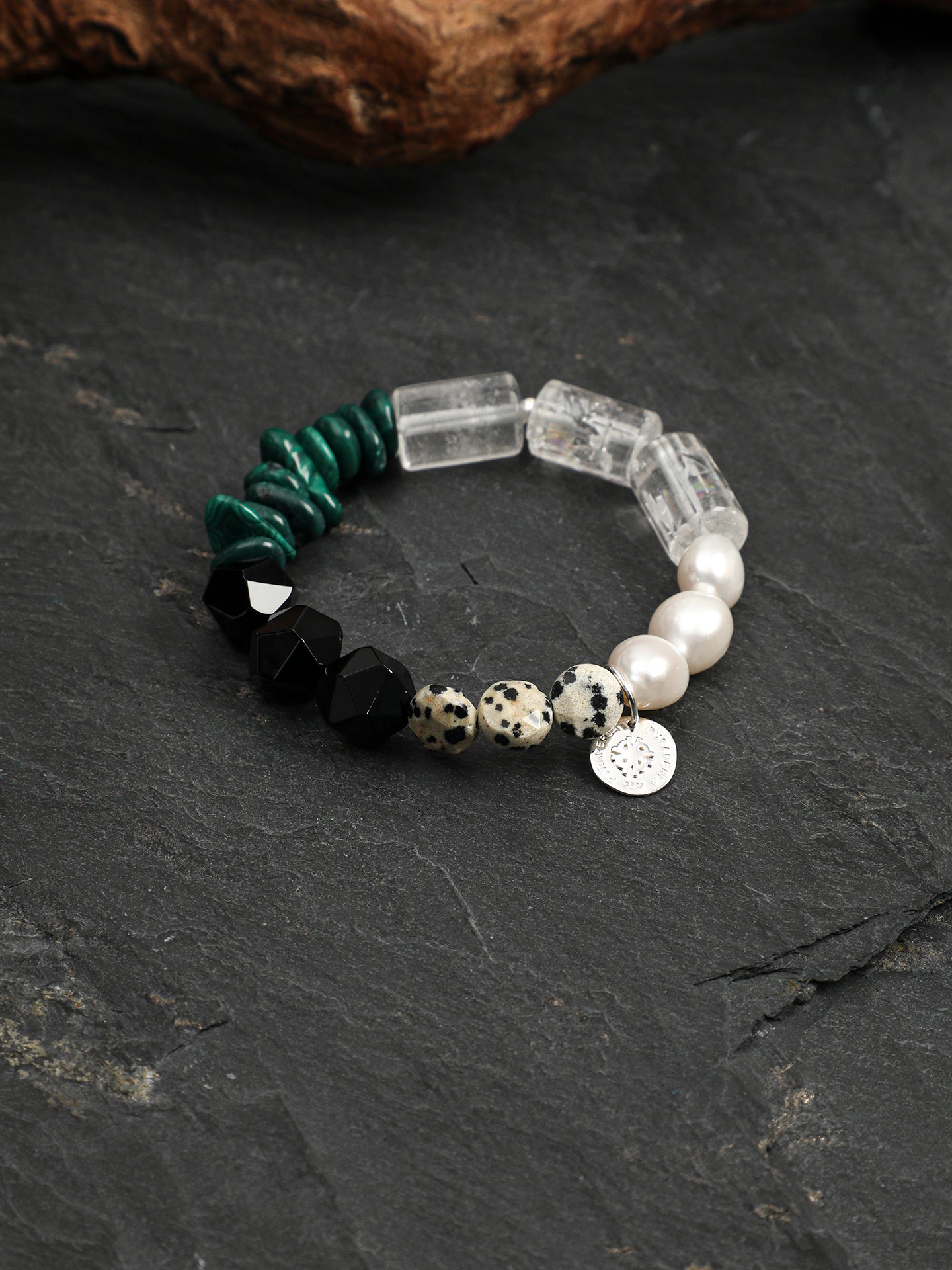 SENLORE Green Malachite Crystal Pearl Bracelet – Lifestyle Shot