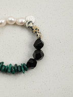 SENLORE Green Malachite Crystal Pearl Bracelet – Lifestyle Shot
