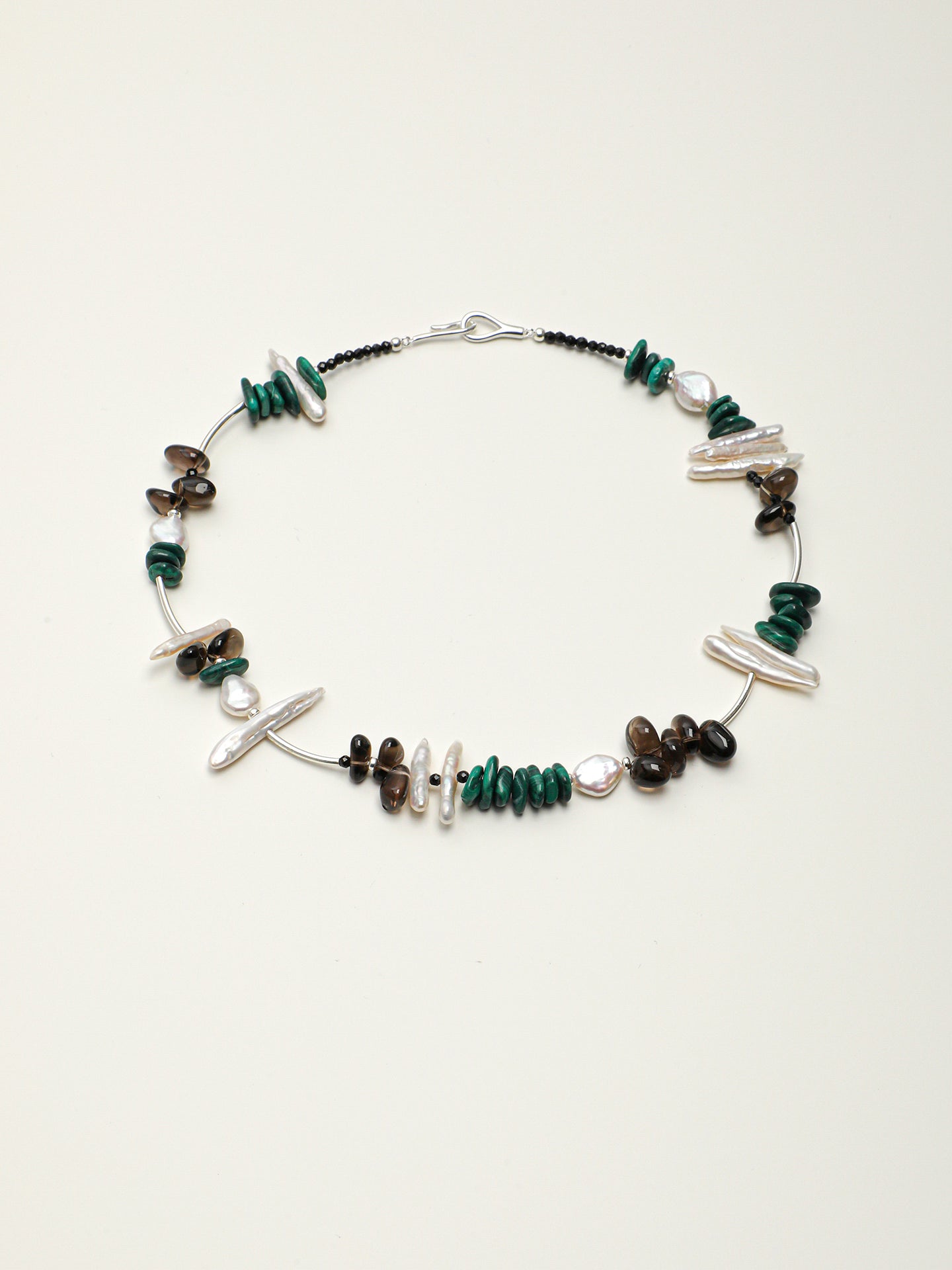 SENLORE Malachite Baroque Freeform Crystal Necklace – Detail Close-up
