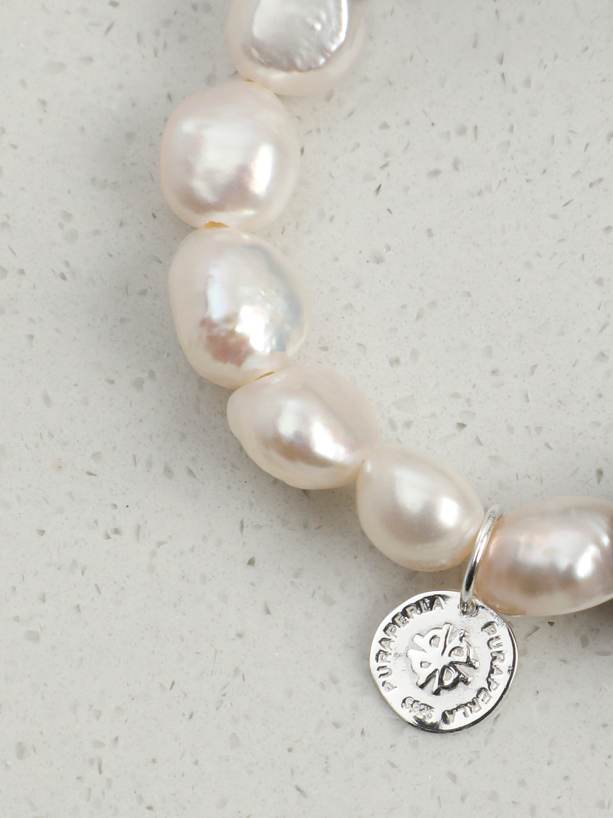 SENLORE Blue Copper Ore Pearl Bracelet – Lifestyle Shot