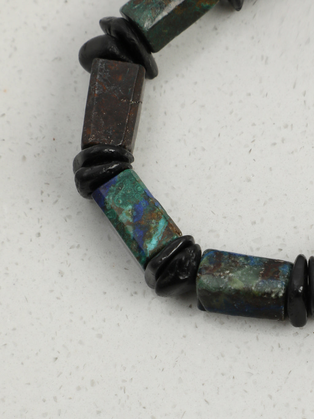 SENLORE Blue Copper Ore Pearl Bracelet – Lifestyle Shot