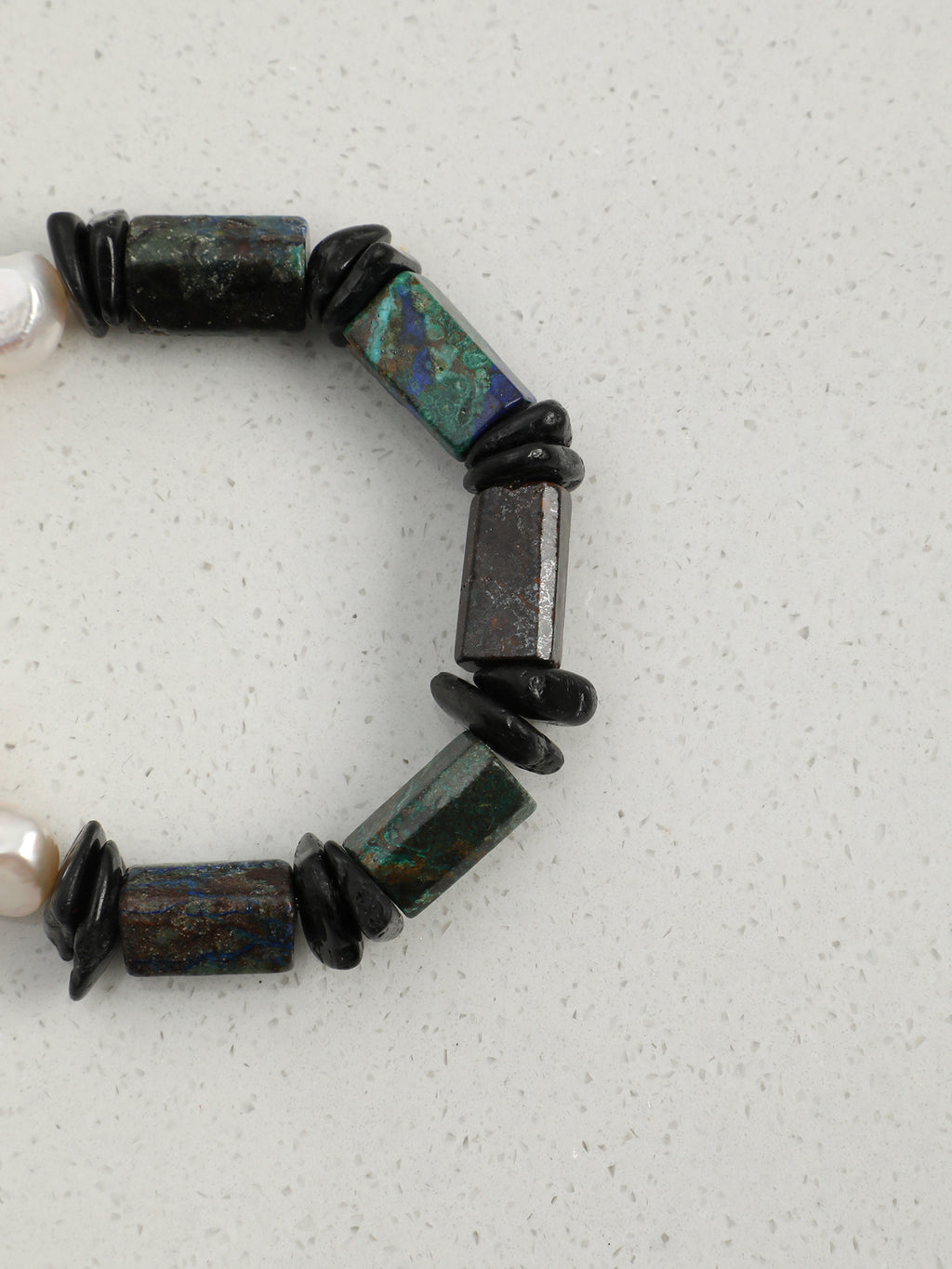 SENLORE Blue Copper Ore Pearl Bracelet – Lifestyle Shot