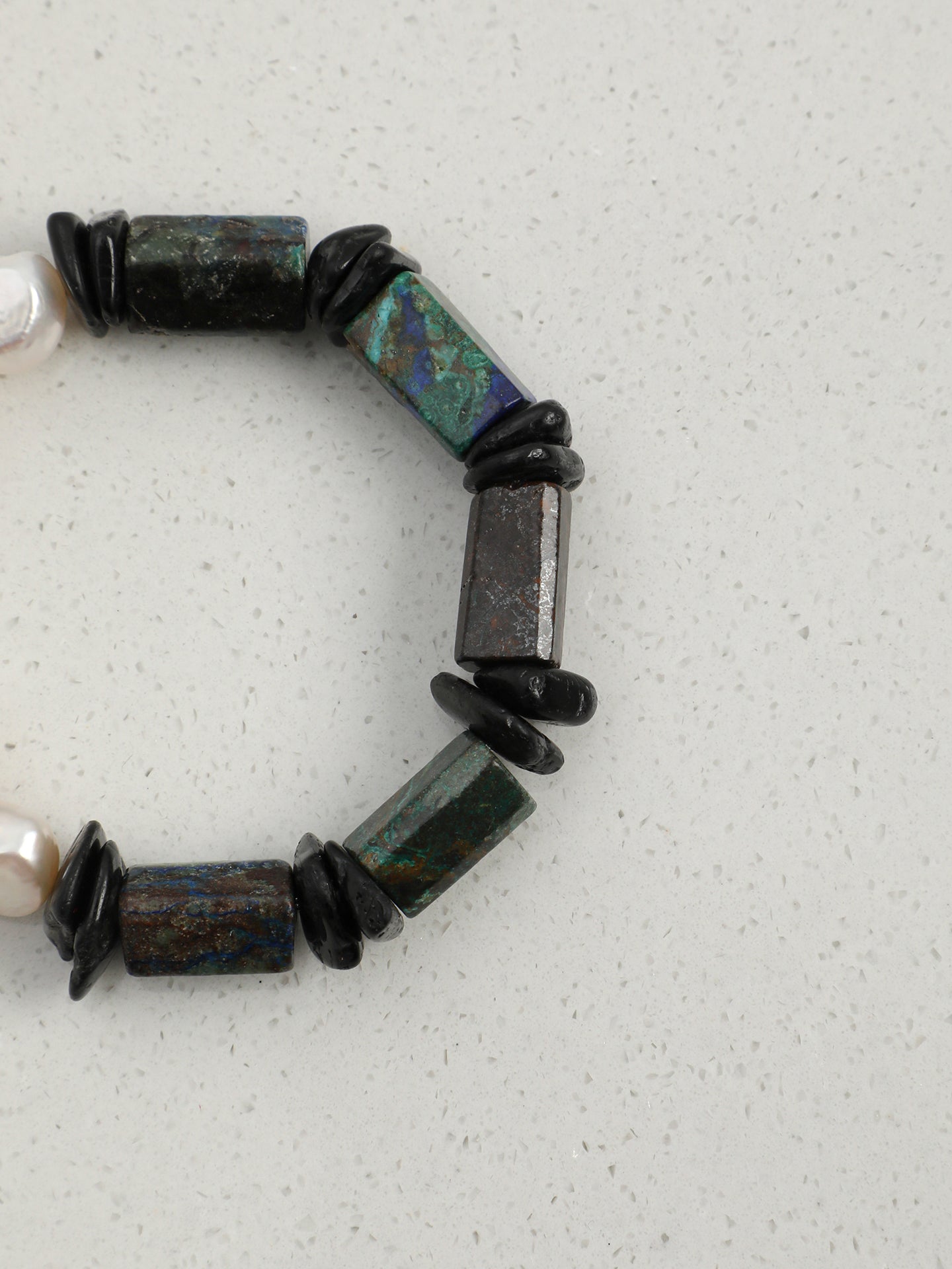 SENLORE Blue Copper Ore Pearl Bracelet – Lifestyle Shot