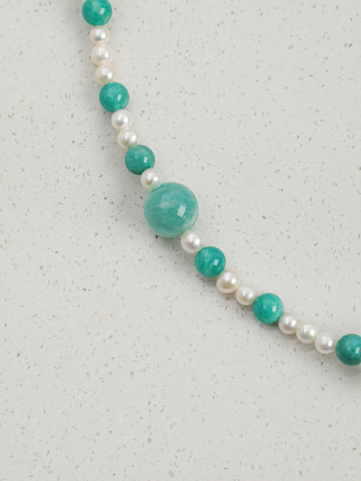 SENLORE Amazonite Crystal Pearl Necklace – Lifestyle Shot