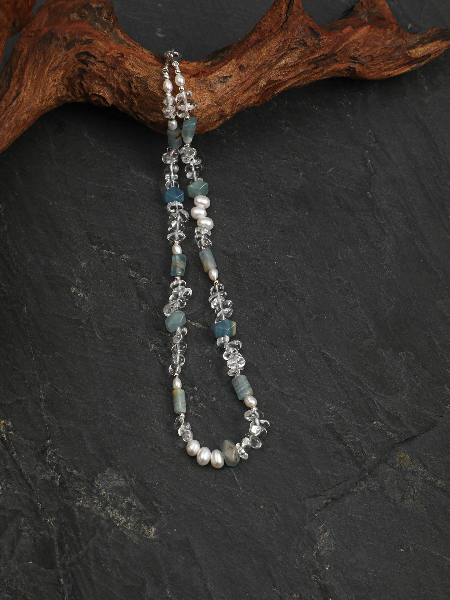 SENLORE Lusterless Aurora Pearl Necklace – Detail Close-up
