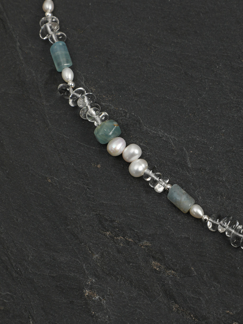 SENLORE Lusterless Aurora Pearl Necklace – Lifestyle Shot