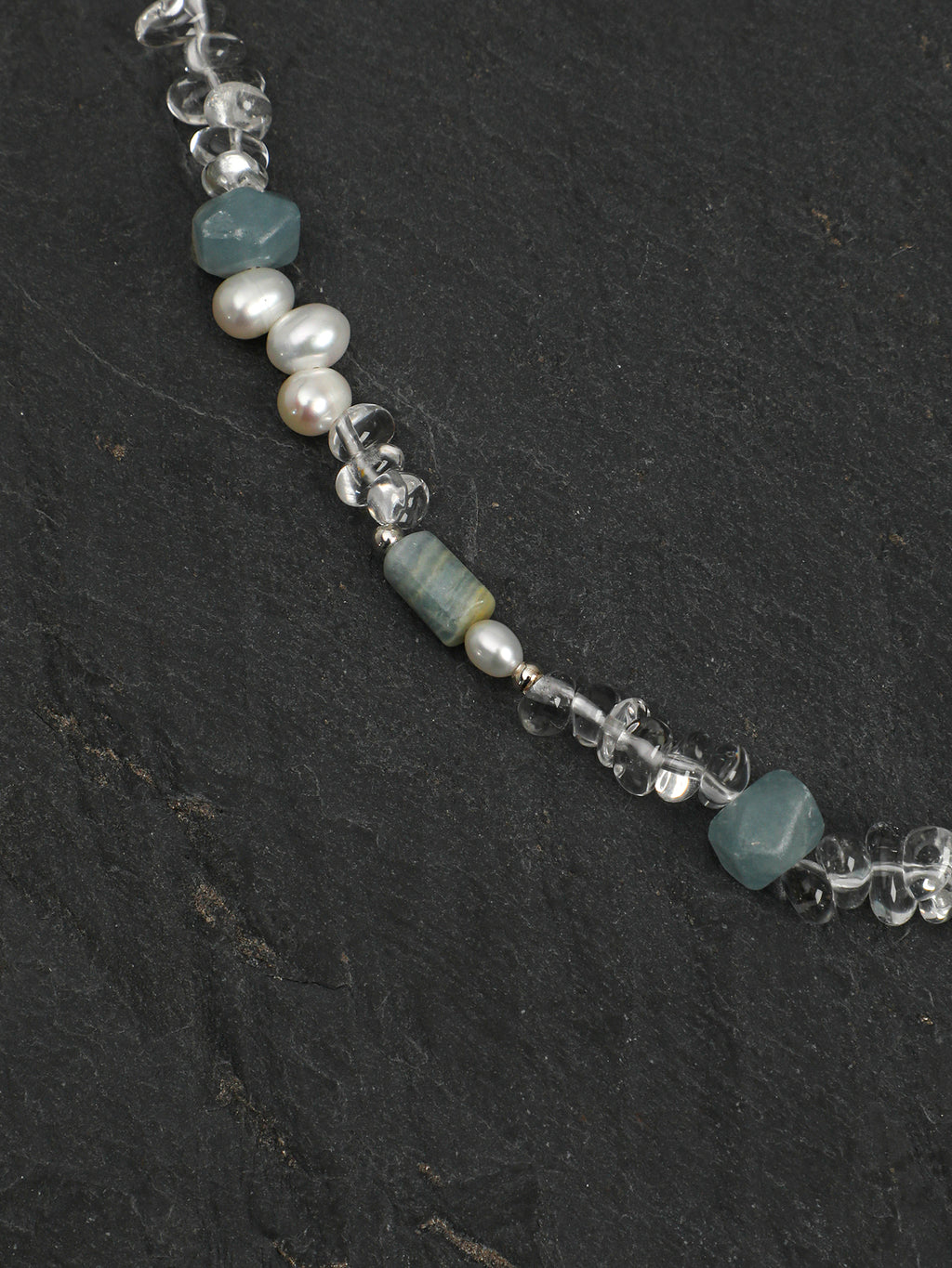 SENLORE Lusterless Aurora Pearl Necklace – Lifestyle Shot