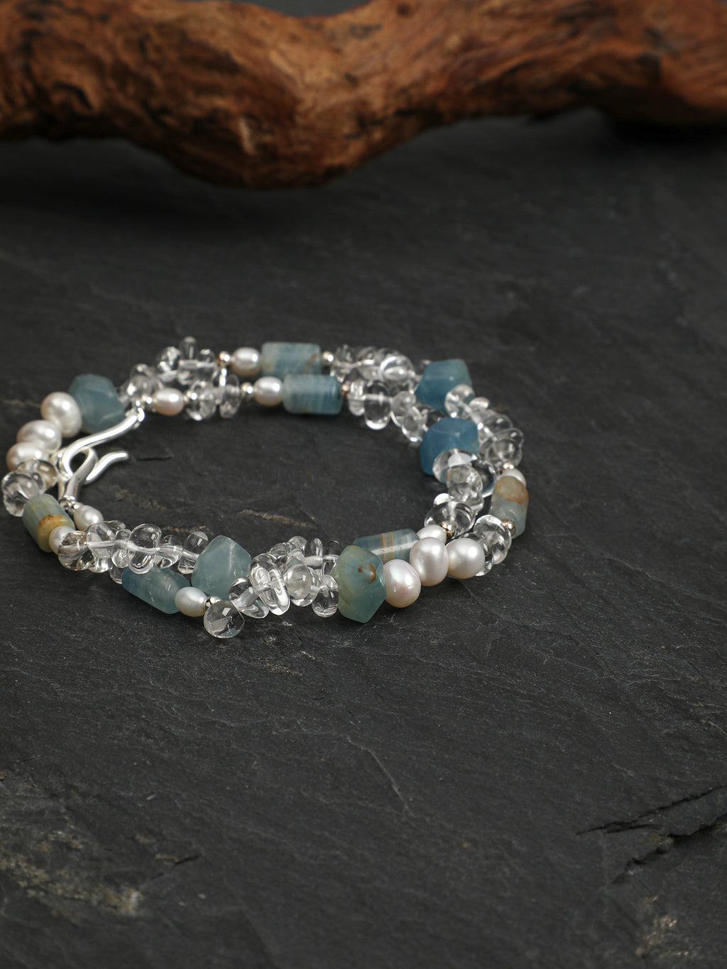 SENLORE Lusterless Aurora Pearl Necklace – Lifestyle Shot