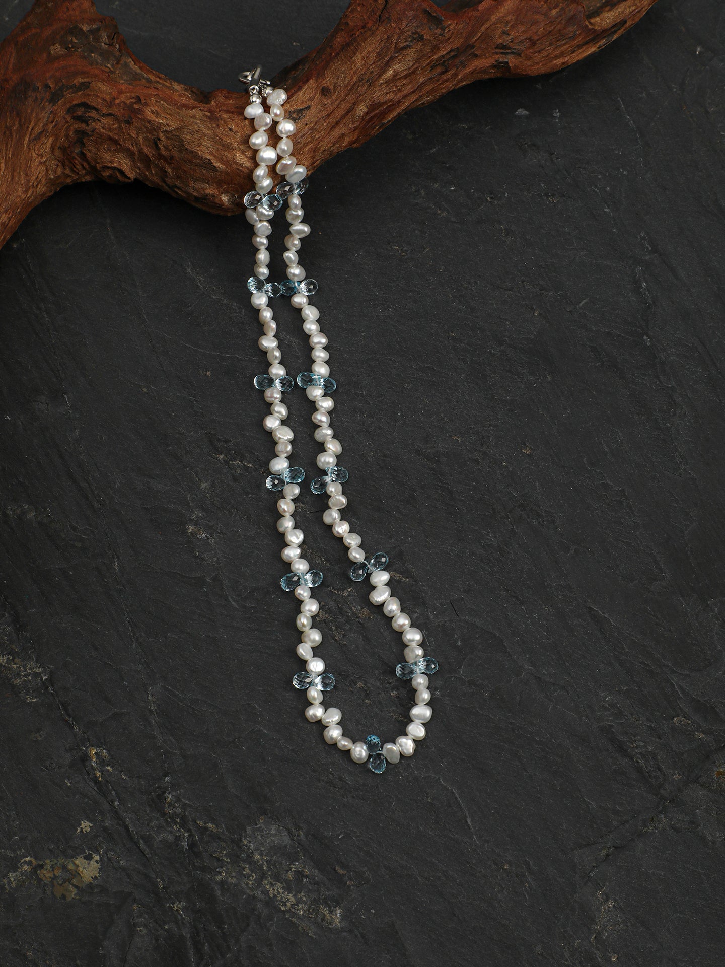 SENLORE Blue Topaz Drop Pearl Necklace – Detail Close-up