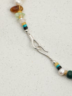 SENLORE Rainbow Bridge Pearl Necklace – Detail Close-up