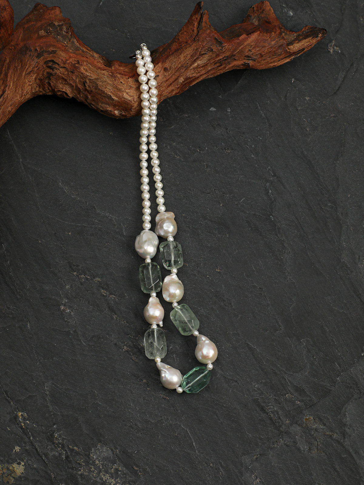 SENLORE Unique Green Crystal Baroque Necklace – Lifestyle Shot