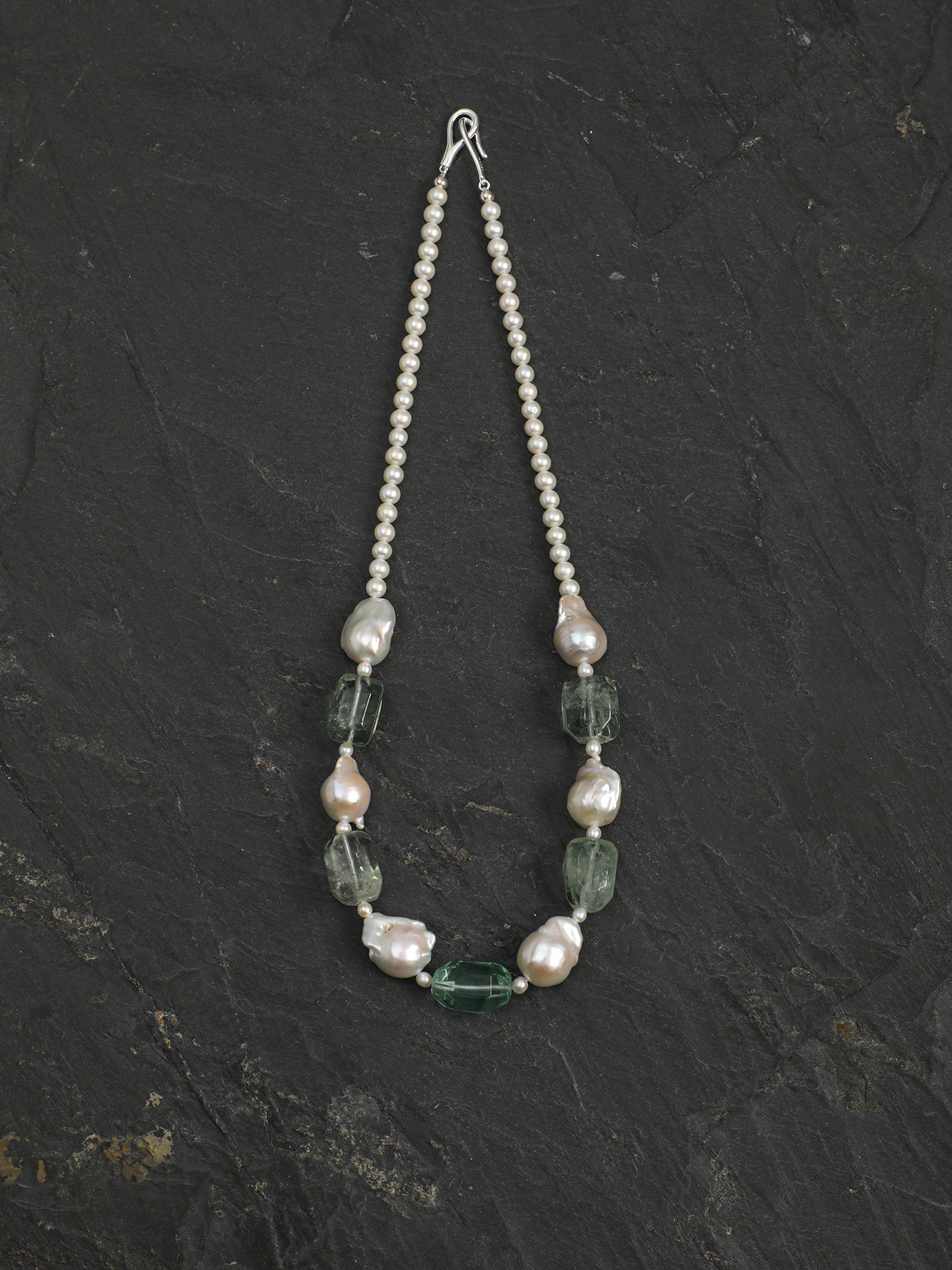 SENLORE Unique Green Crystal Baroque Necklace – Lifestyle Shot
