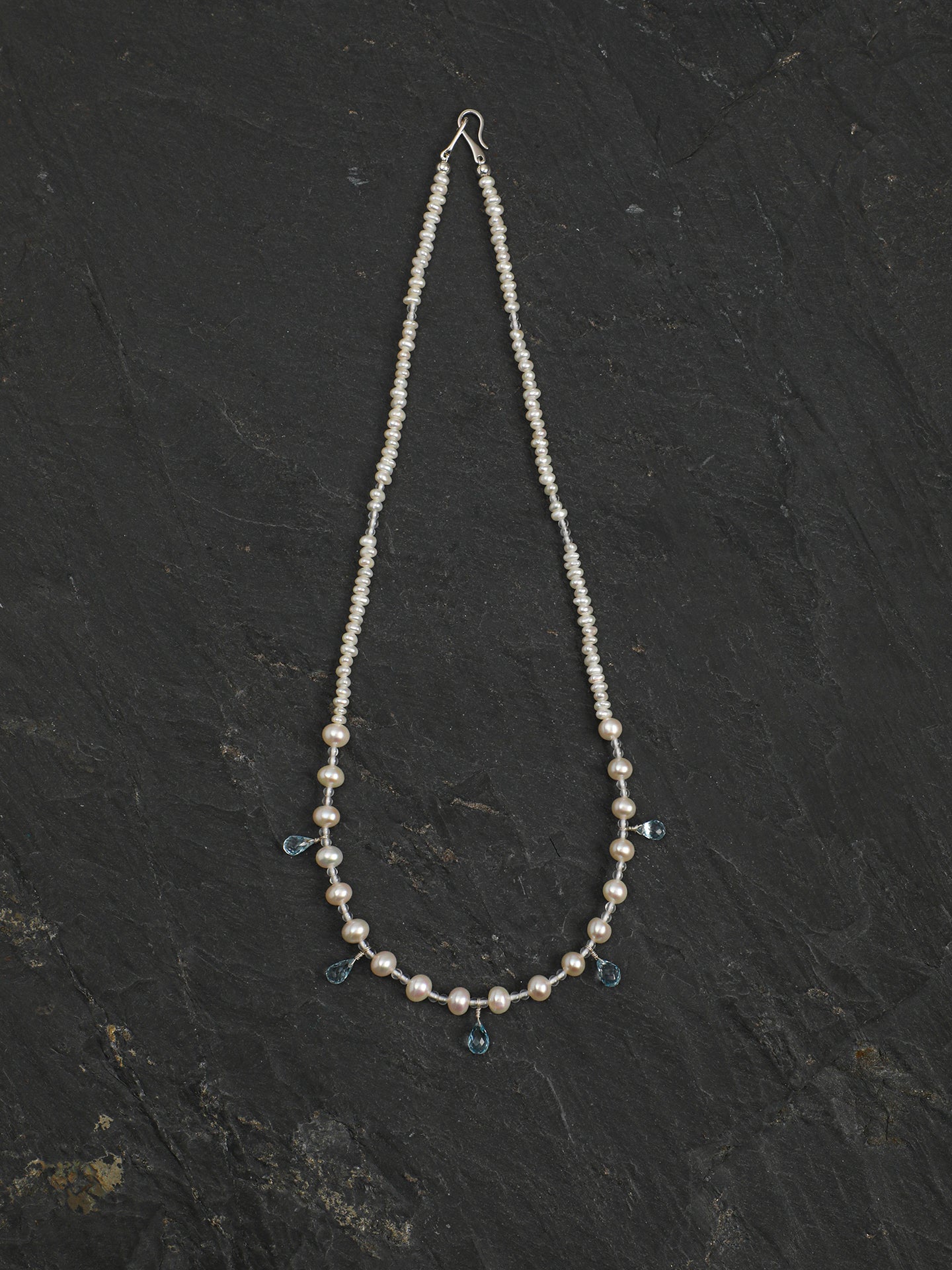 SENLORE Blue Love Crystal Pearl Necklace – Lifestyle Shot