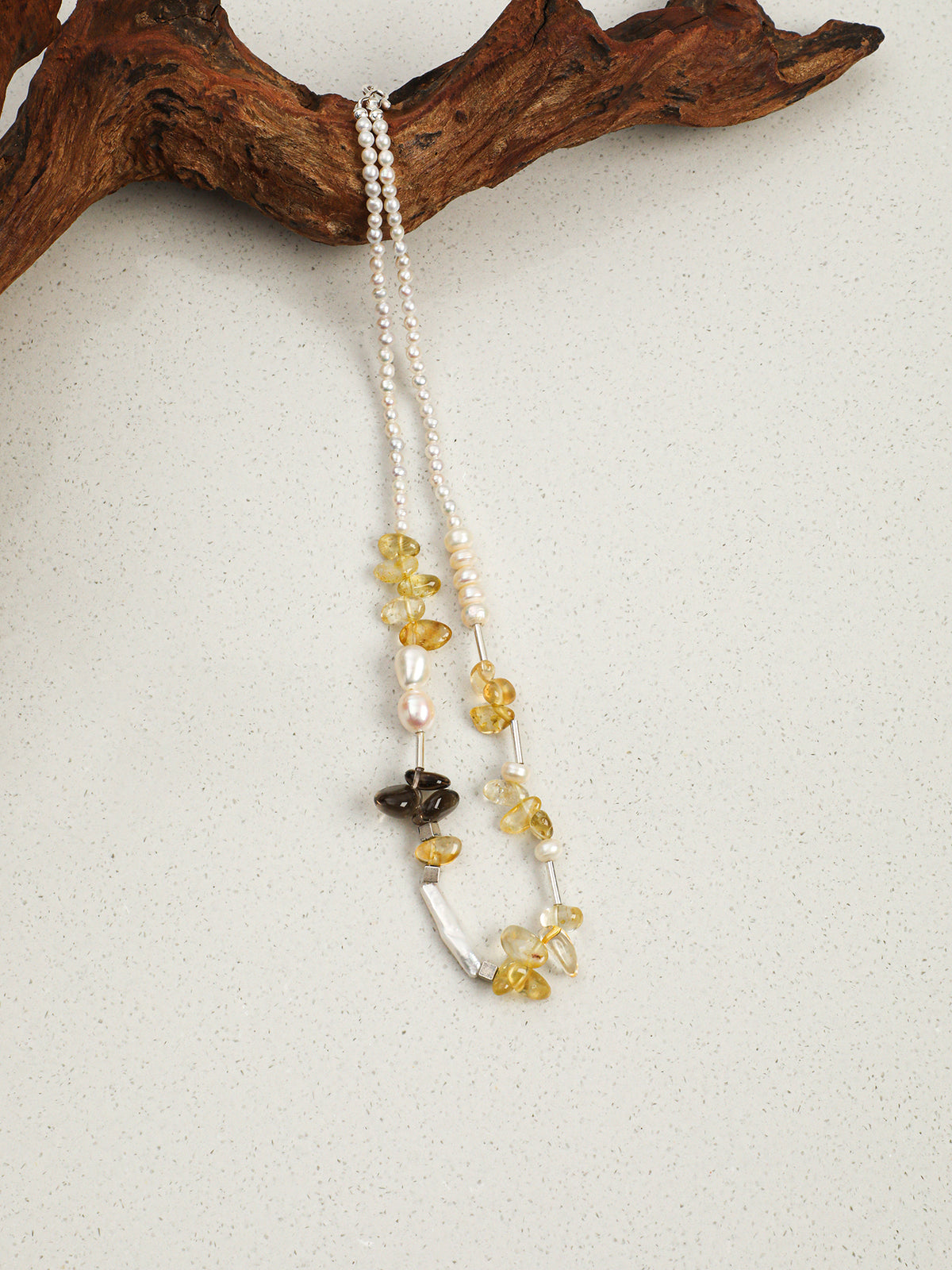 SENLORE Crystal Flower Pearl Necklace – Lifestyle Shot