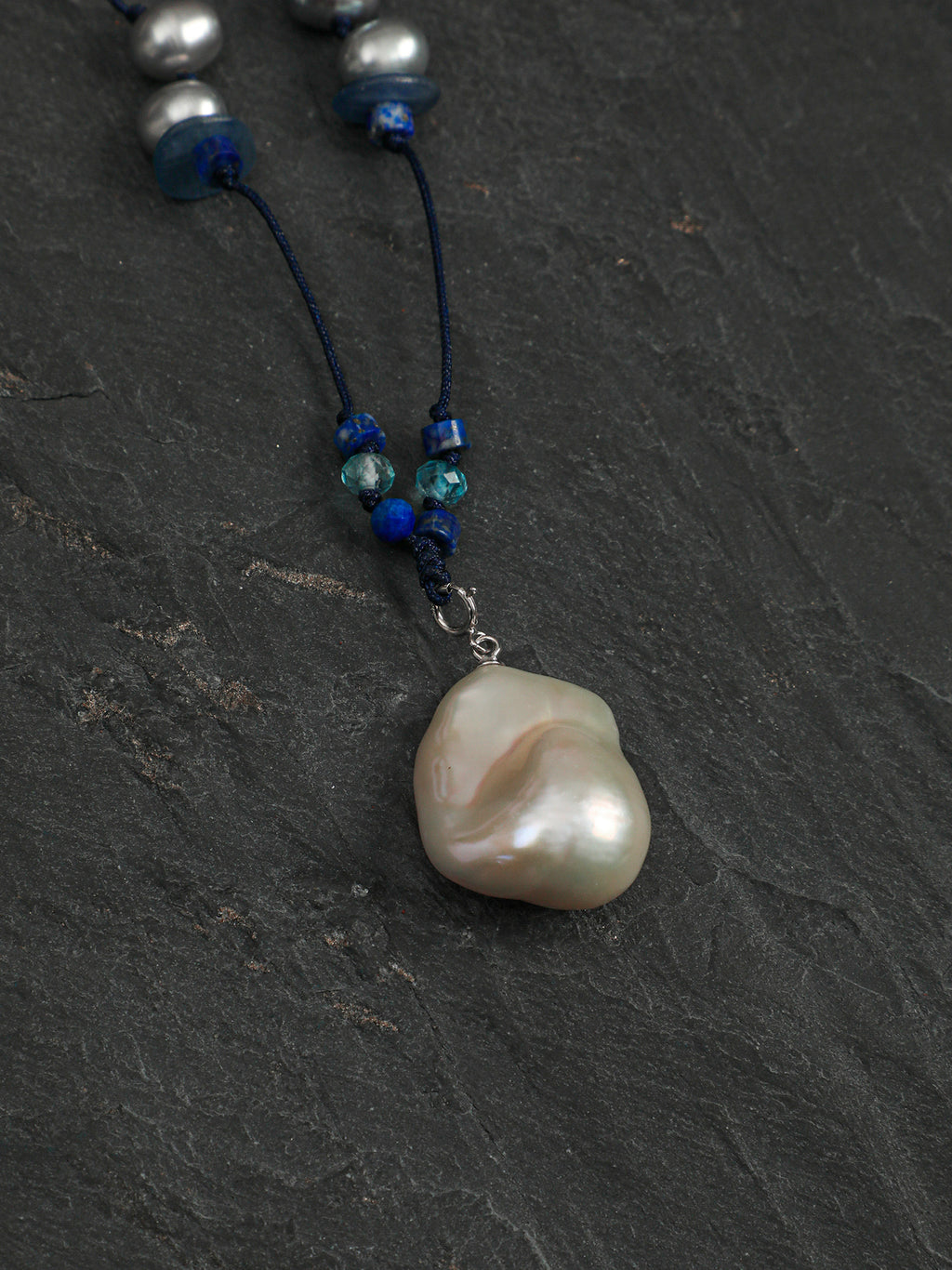 SENLORE Blue Minimalist Baroque Necklace – Detail Close-up