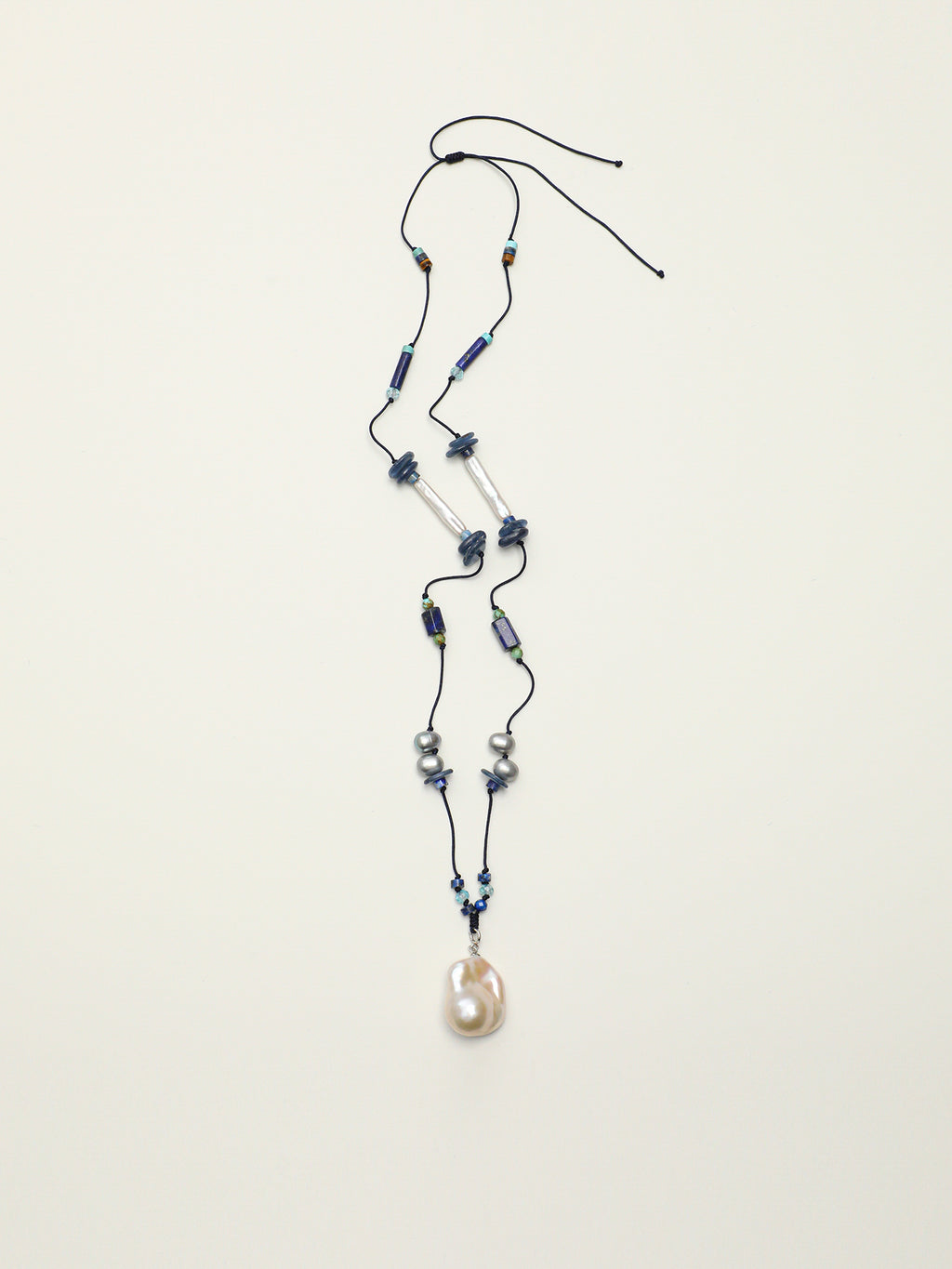 SENLORE Blue Minimalist Baroque Necklace – Front View