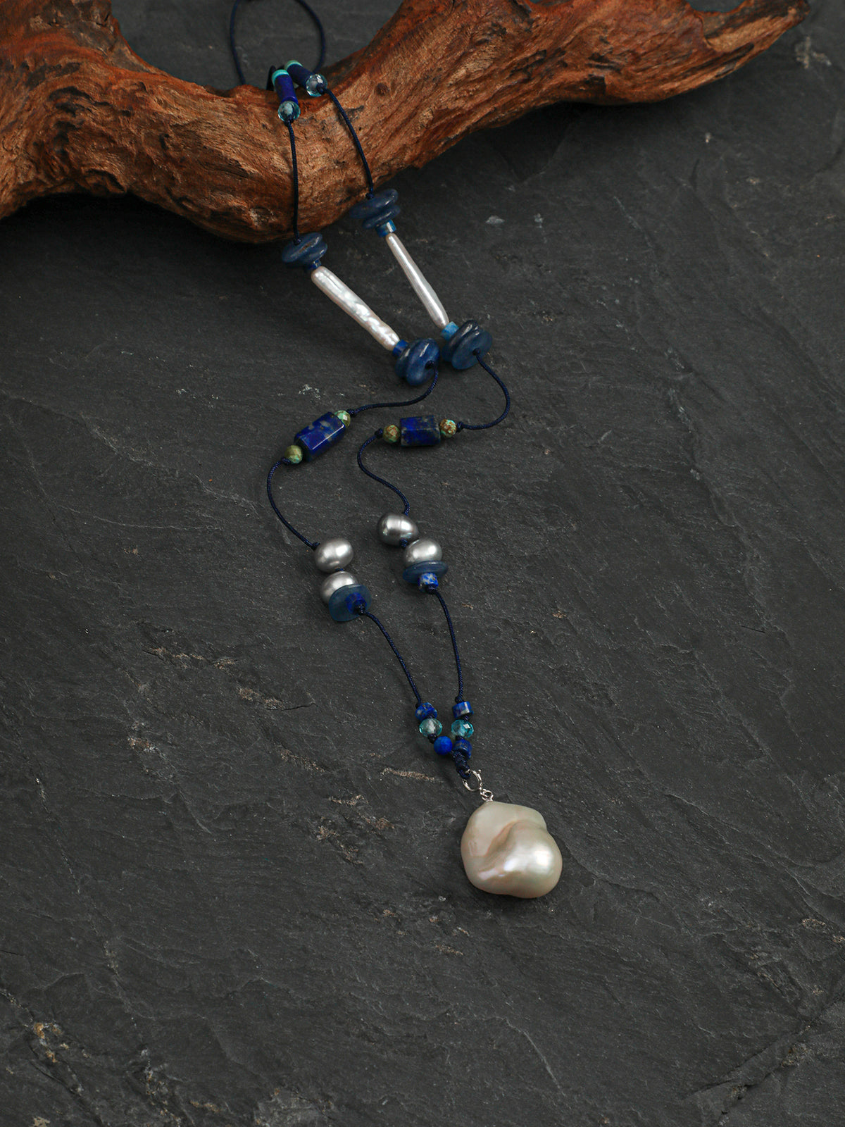 SENLORE Blue Minimalist Baroque Necklace – Lifestyle Shot