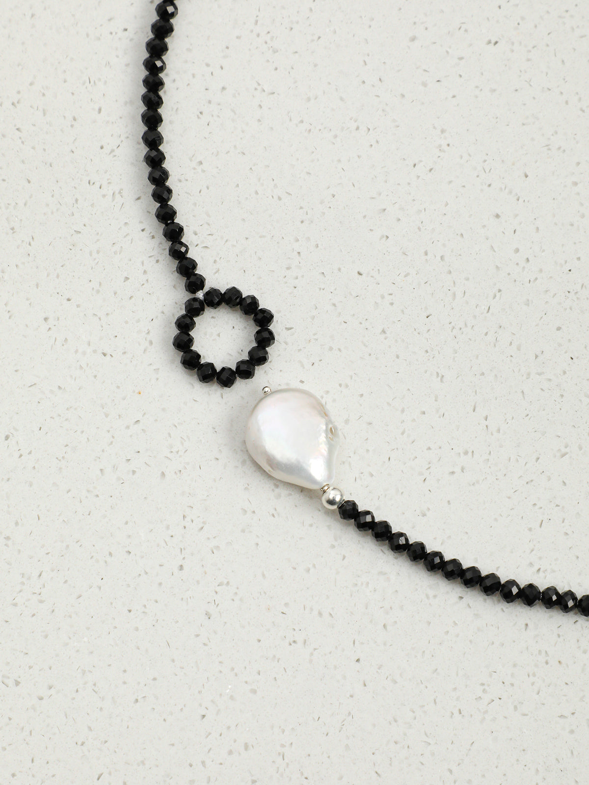 SENLORE Minimalist Black Tourmaline Baroque Necklace – Detail Close-up