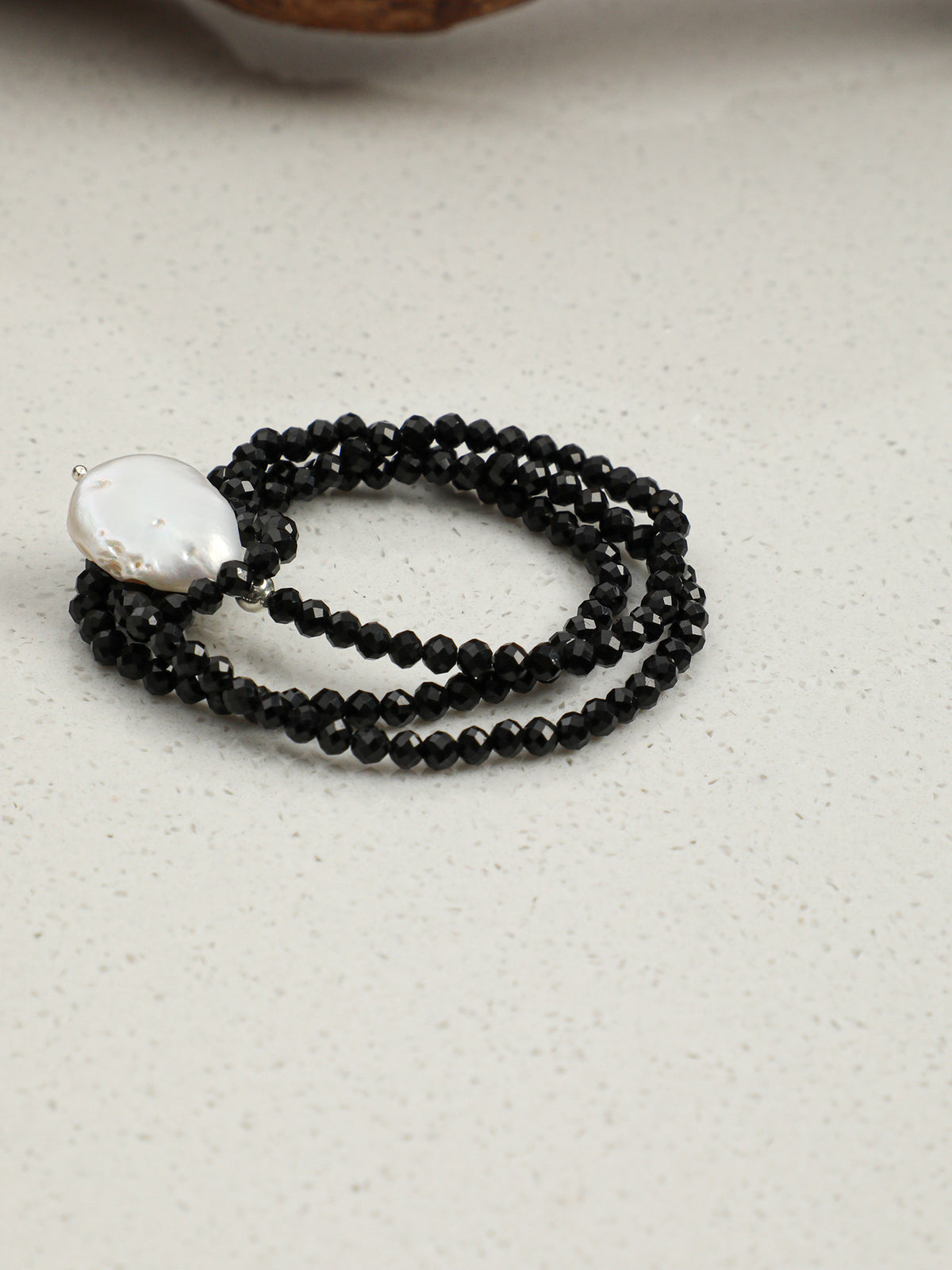 SENLORE Minimalist Black Tourmaline Baroque Necklace – Lifestyle Shot