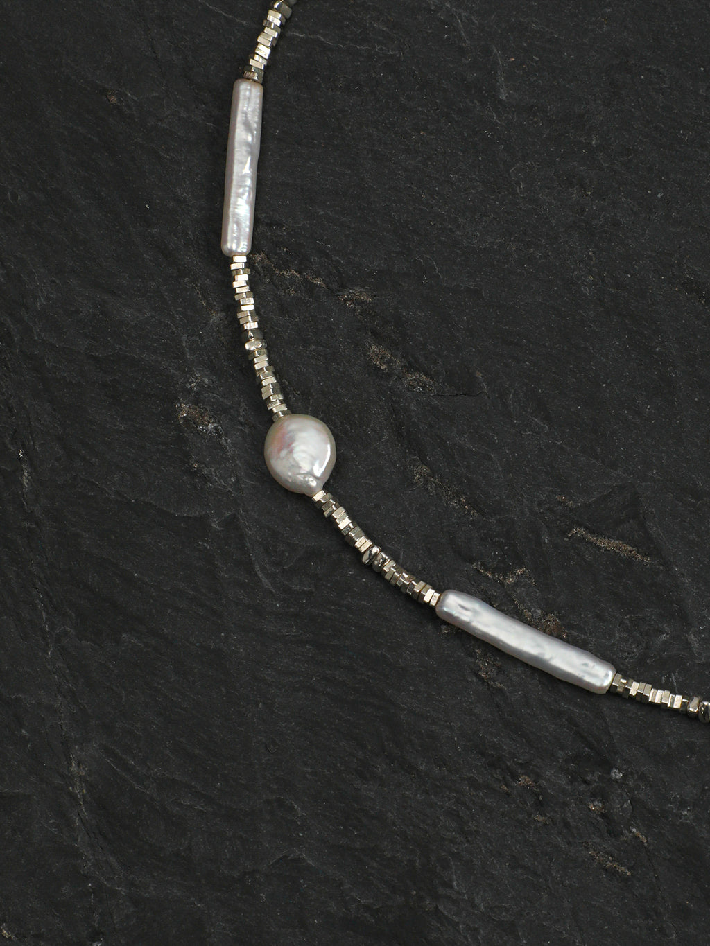 SENLORE Silver Scrap Baroque Pearl Necklace – Detail Close-up