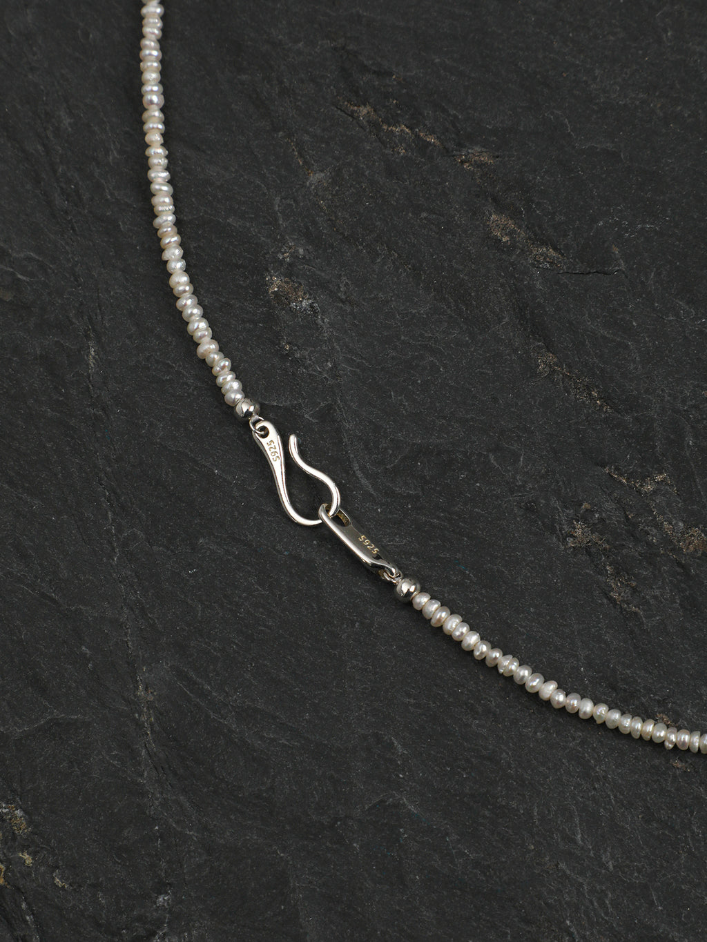 SENLORE Morning Glory Flower Pearl Necklace – Detail Close-up
