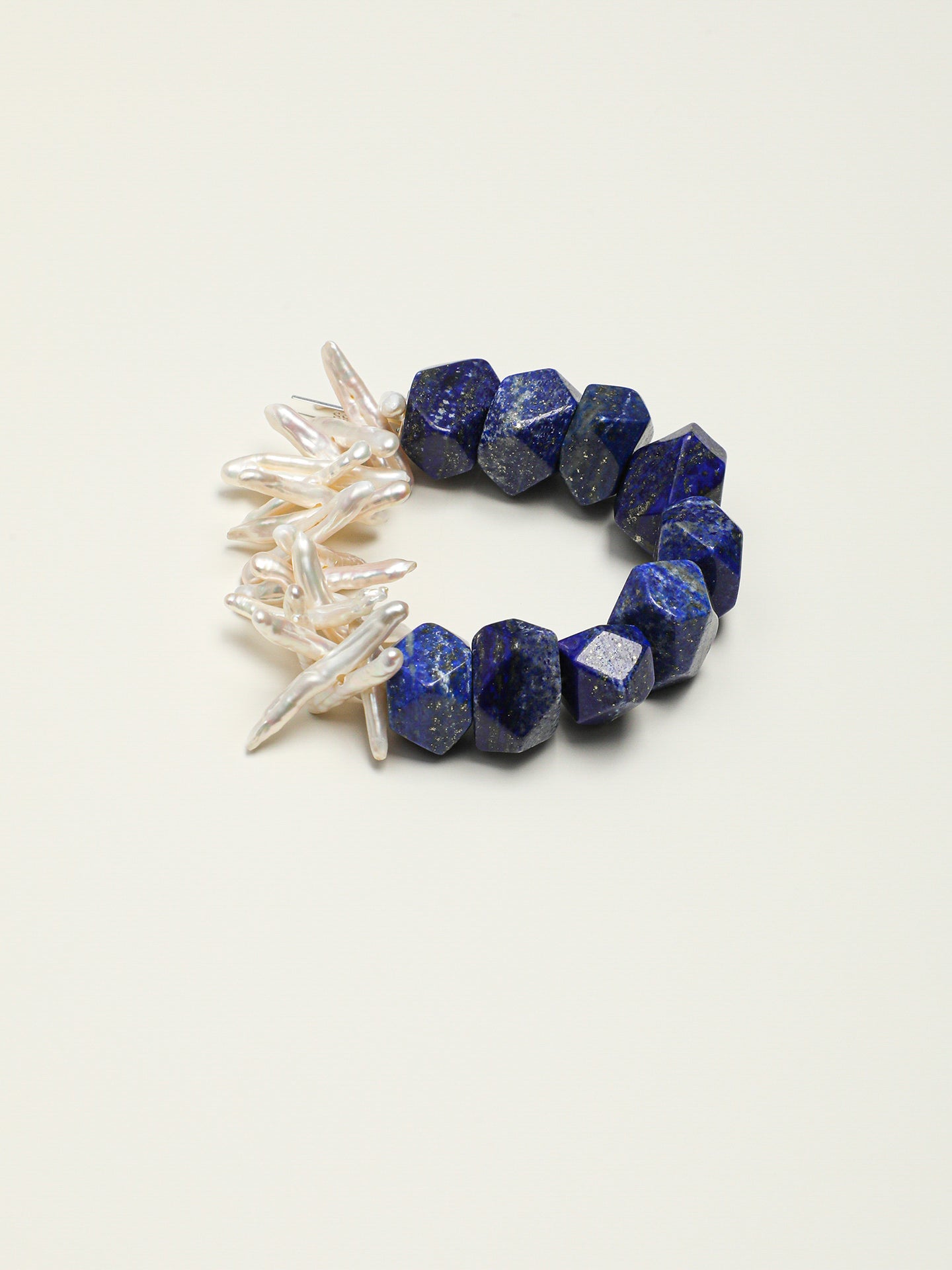 SENLORE Baroque Lapis Lazuli Bracelet – Detail Close-up