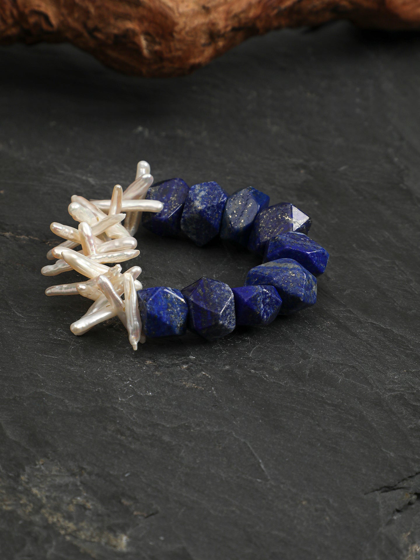 SENLORE Baroque Lapis Lazuli Bracelet – Lifestyle Shot