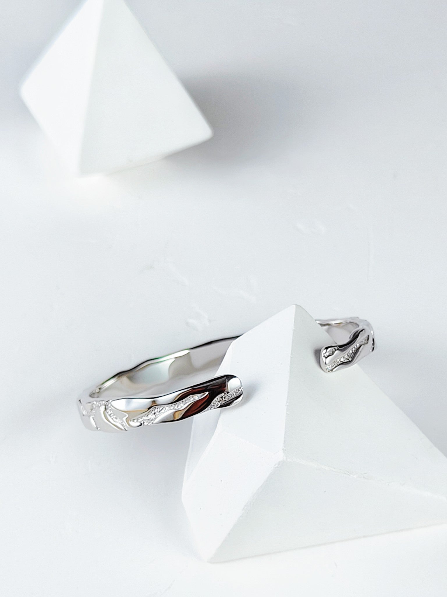 Cracked-Texture Zirconia Bangle — Cubic Zirconia & Sterling Silver | SENLORE