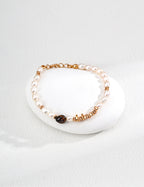 SENLORE Tiger's Eye Pearl Bracelet – Detail Close-up