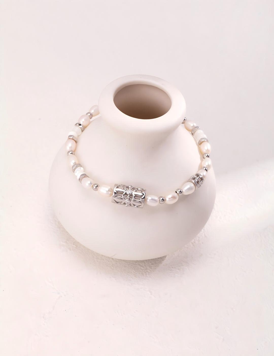 Iris Barrel Pearl Bracelet — Sterling Silver, 18K Gold Vermeil, cubic zirconia, natural freshwater pearl | SENLORE