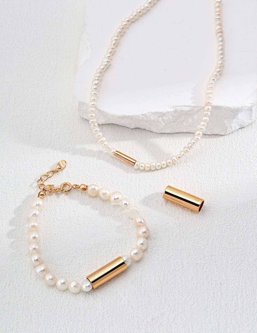 Cylinder Pearl Bracelet — 18K Gold Vermeil, natural freshwater pearl | SENLORE