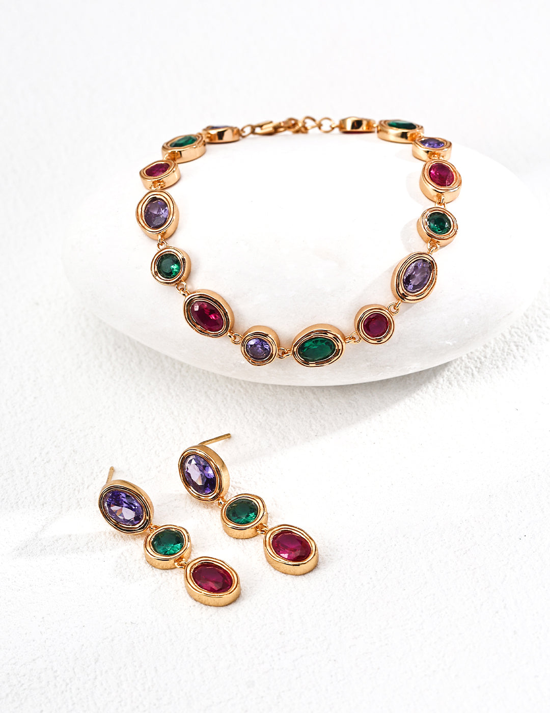 SENLORE Colorful Zircon Bracelet – Lifestyle Shot