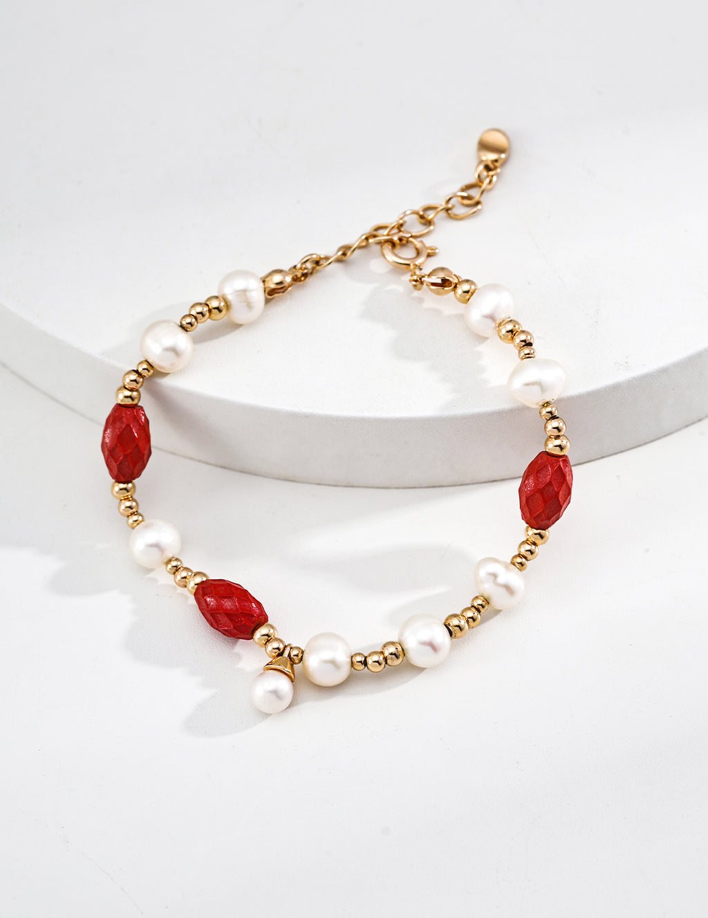 Cinnabar Pearl Protection Bracelet — 18K Gold Vermeil, cinnabar | SENLORE
