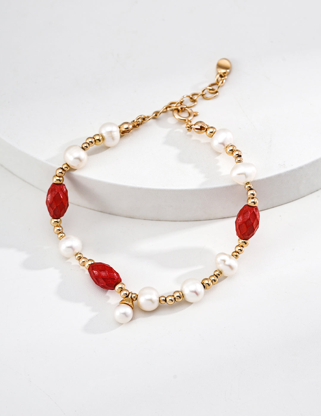 Cinnabar Pearl Protection Bracelet — 18K Gold Vermeil, cinnabar | SENLORE