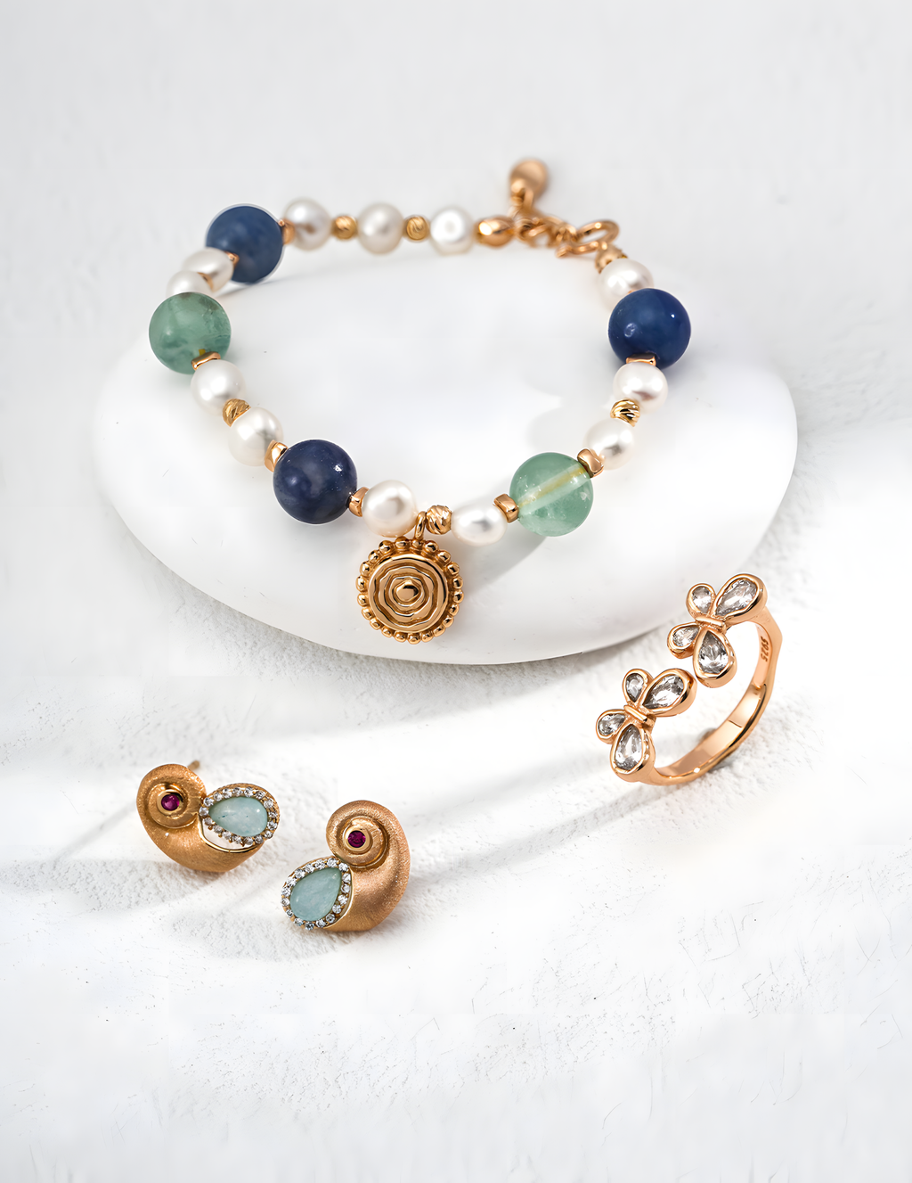 SENLORE Dreamy Color Pearl Bracelet – Front View