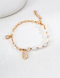 SENLORE Spliced Pearl Bracelet – Detail Close-up