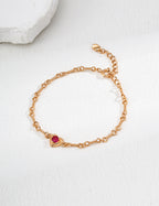 SENLORE Minimalist Twisted Bracelet – Detail Close-up