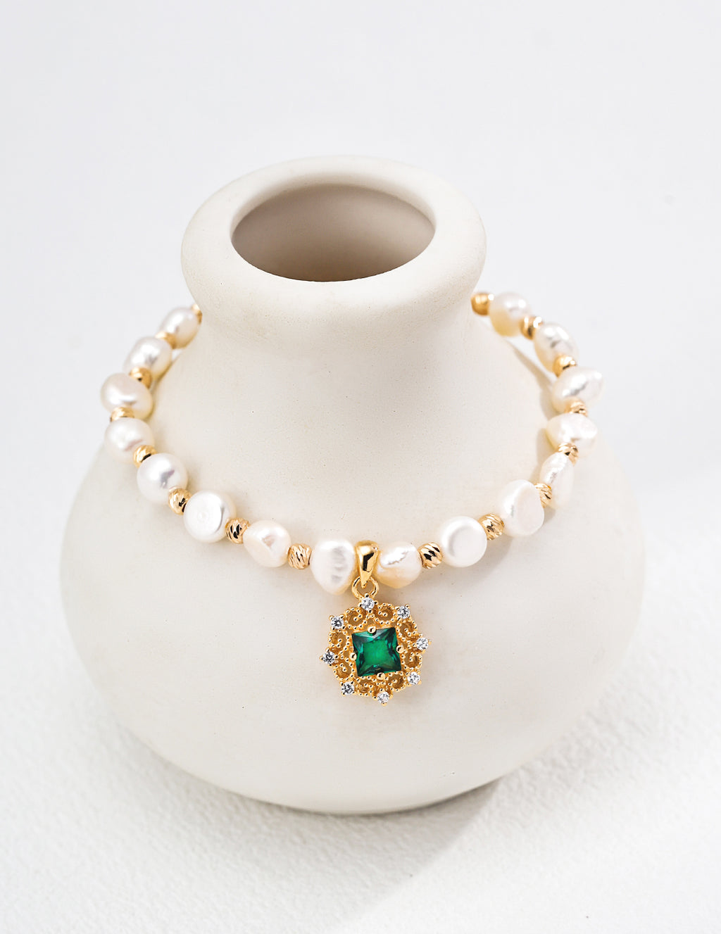 SENLORE French Court Style Bracelet – Lifestyle Shot