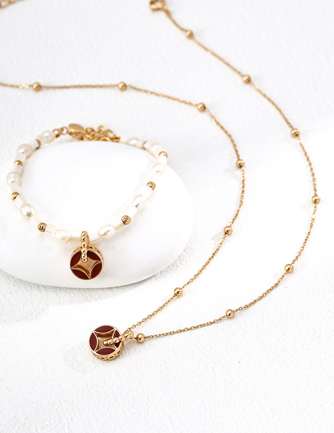SENLORE Vintage Coin Pearl Bracelet – Front View