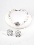 SENLORE Iris Pearl Bracelet – Lifestyle Shot