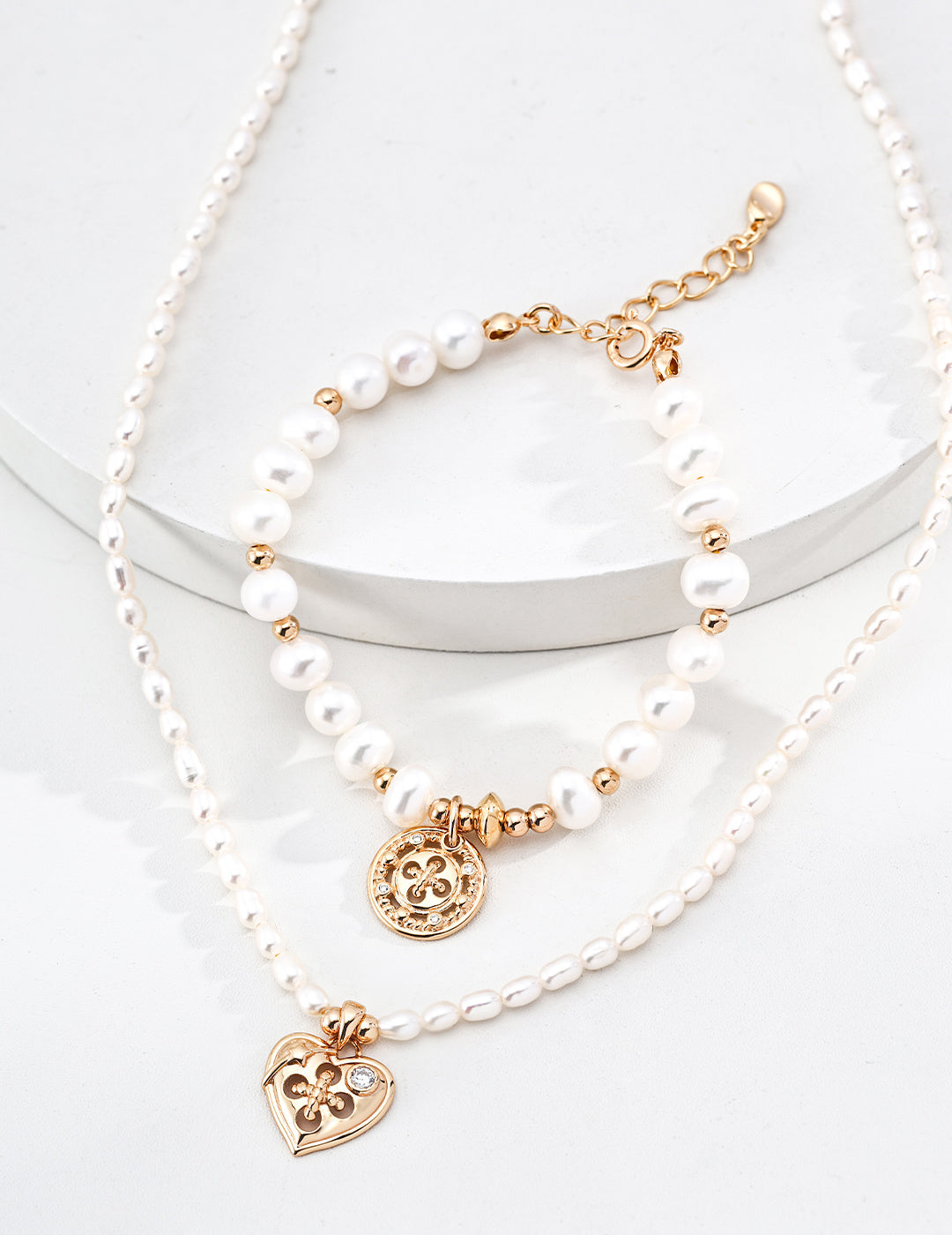 SENLORE Round Button Bracelet – Front View