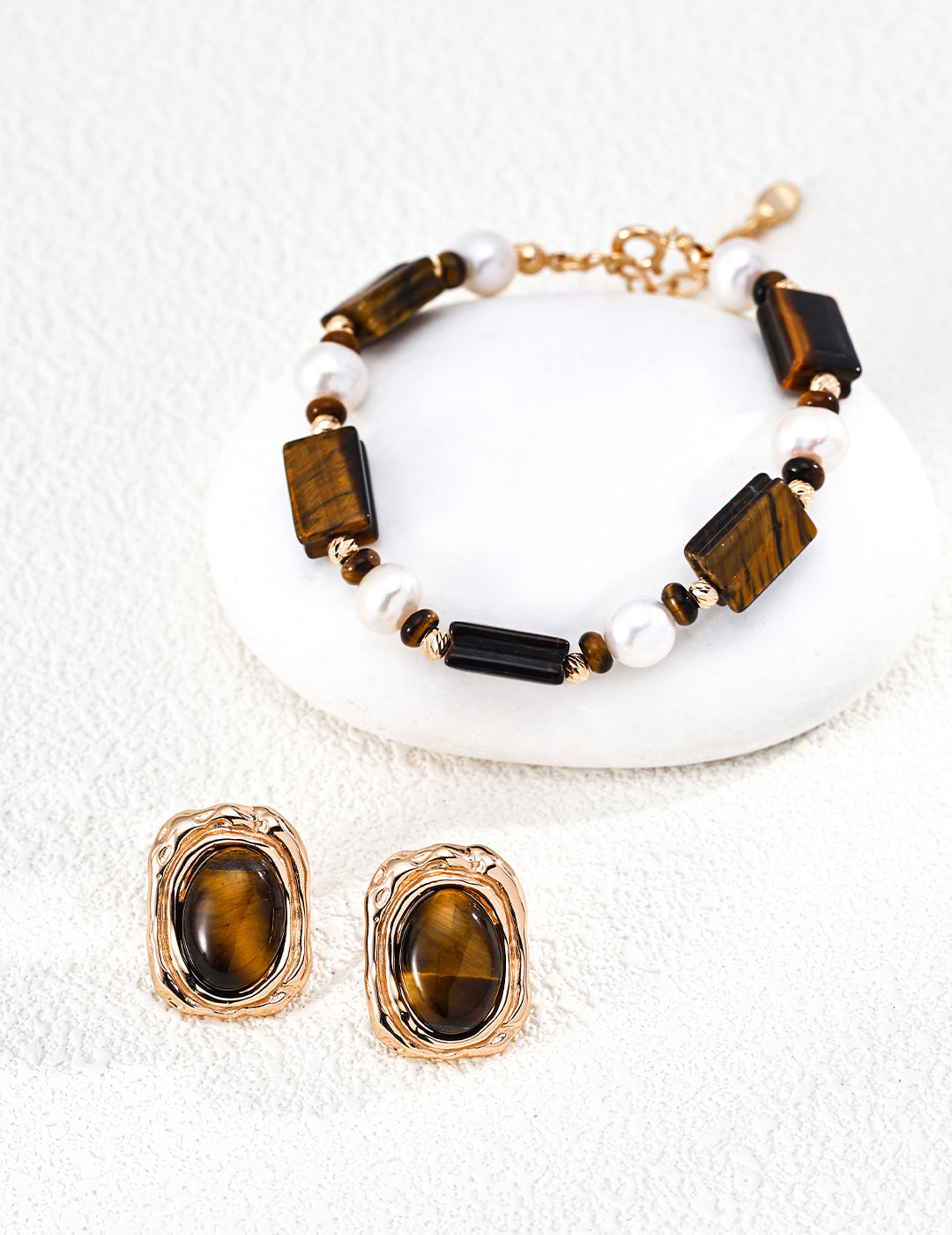 SENLORE Maillard Tiger's Eye Bracelet – Front View