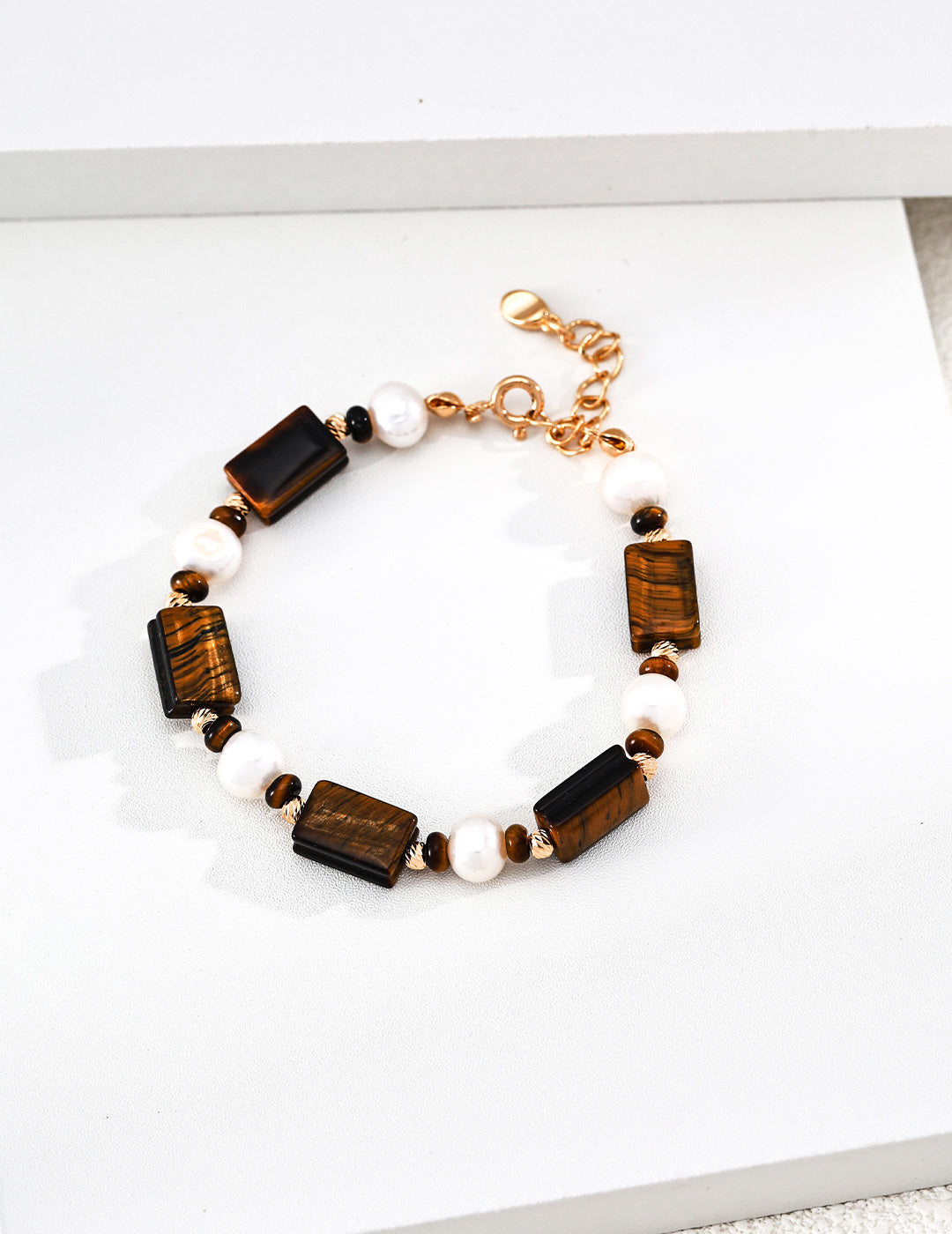SENLORE Maillard Tiger's Eye Bracelet – Side View
