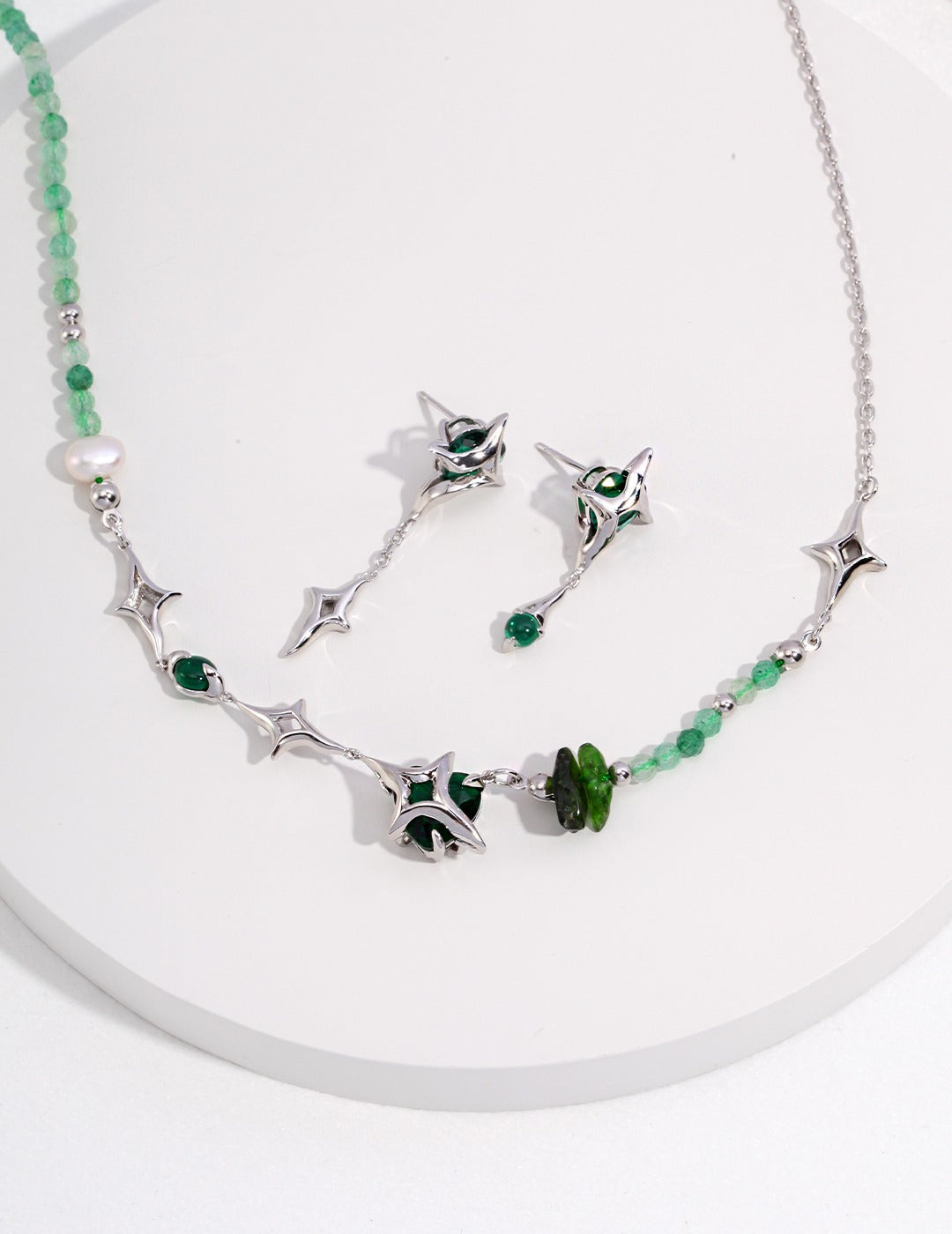 Four-Point Star Green Crystal Necklace — Sterling Silver, 18K Gold Vermeil, green zircon, green quartz | SENLORE