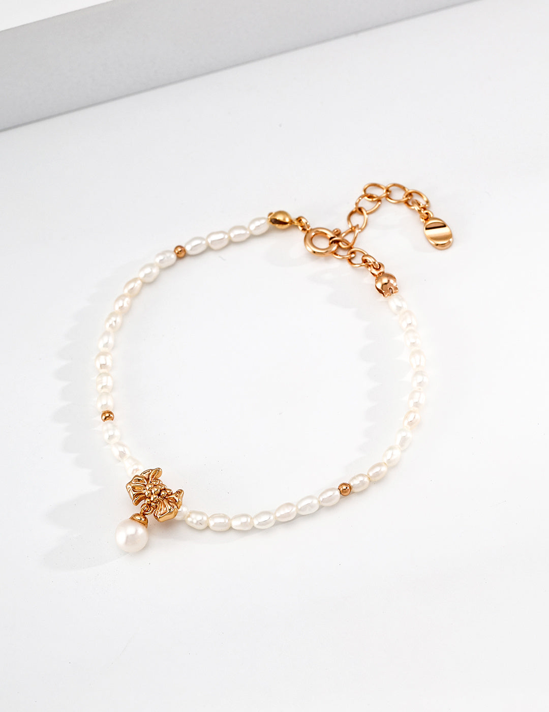 Bow Pearl Bracelet
