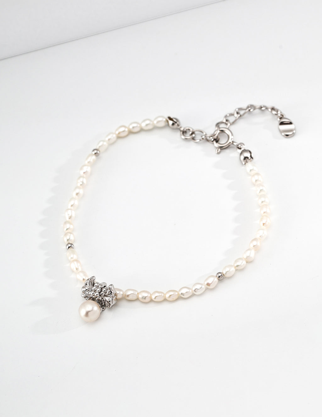 Bow Pearl Bracelet